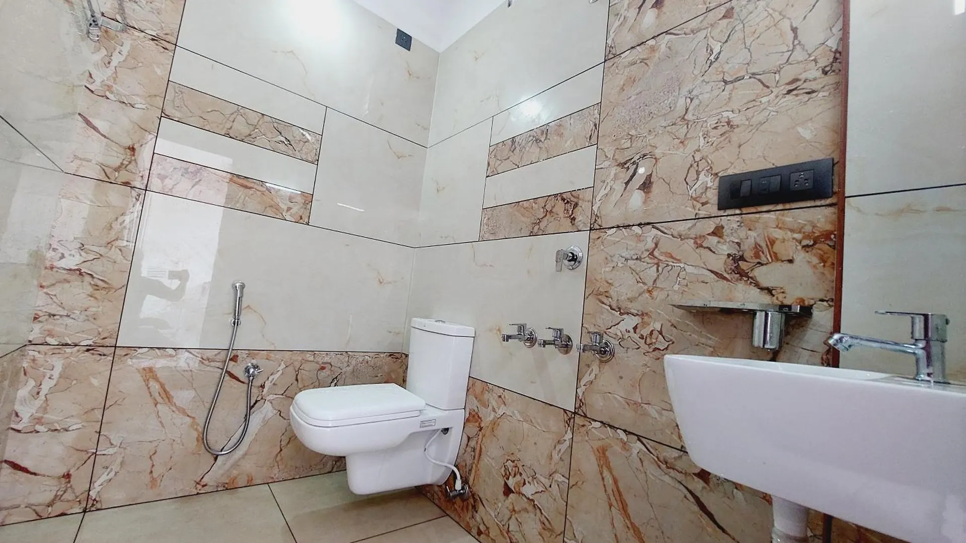 Apartment Ishaz Homes Kochi